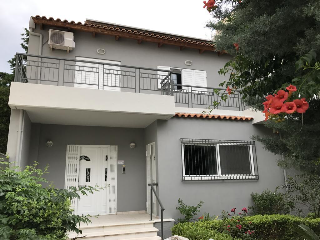 Loft Near The Beach Loutraki  Exterior photo